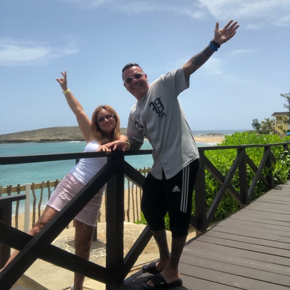 Meet your Posher, Edwin - Picture 2 of 12